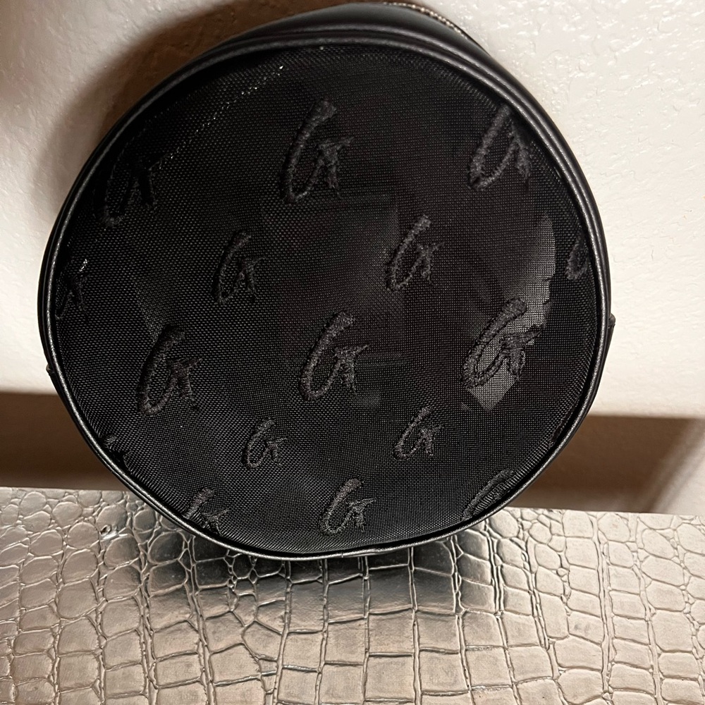 GLAMAHOLIC MESH ROUND FANNY PACK BLACK INCLUDES A DUST BAG  SUMMER TIME VACAY